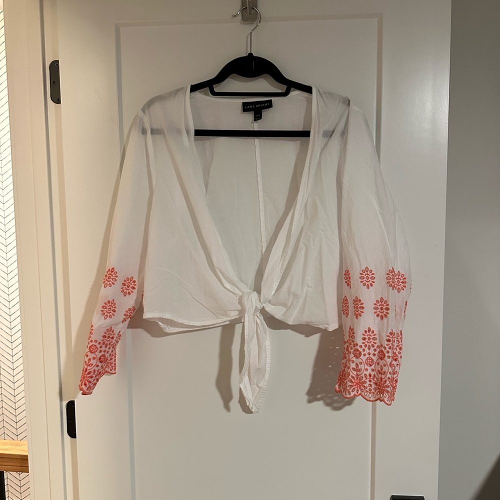 Lane Bryant Size 14/16 Tie Front Eyelet White Overpiece Cropped Top Loā¦